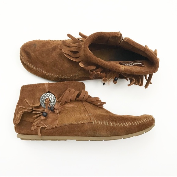 Minnetonka Shoes - ** Minnetonka ** leather high top moccasins